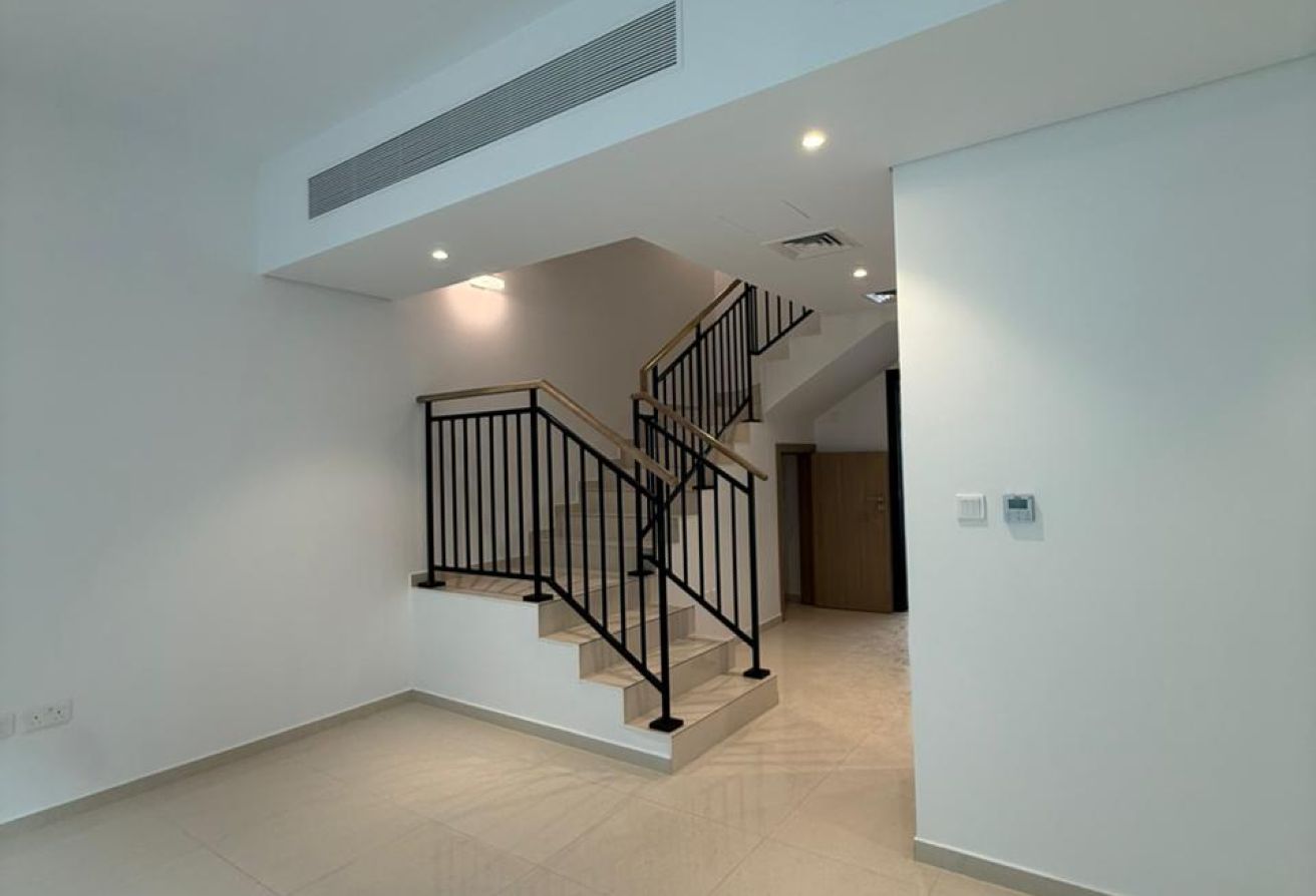 BRAND NEW | CLOSE TO AMENITIES | ROOF ACCESS