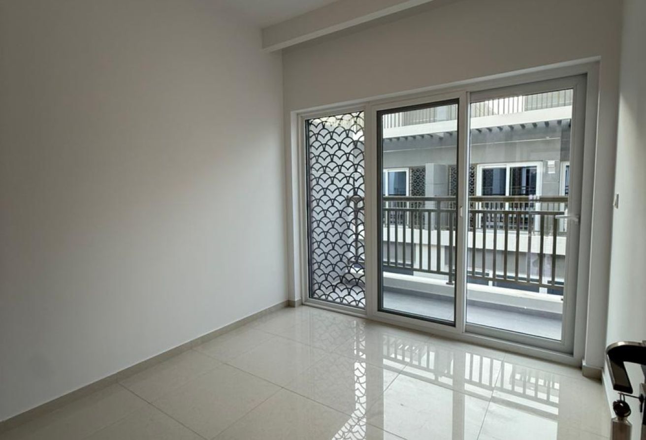 BRAND NEW | CLOSE TO AMENITIES | ROOF ACCESS